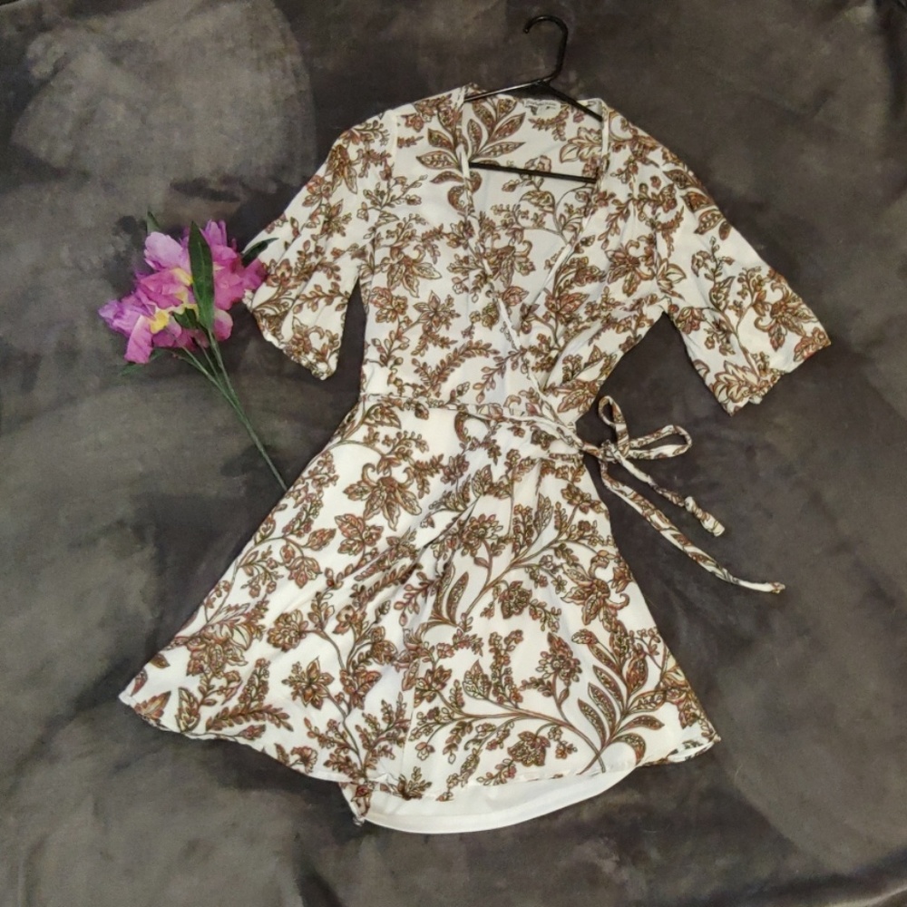 SALE🎉Charlotte Ruse Kimono